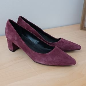 Le Chateau Flex Heels